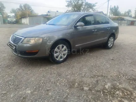 Volkswagen Passat 2007 года за 3 800 000 тг. в Алматы – фото 2