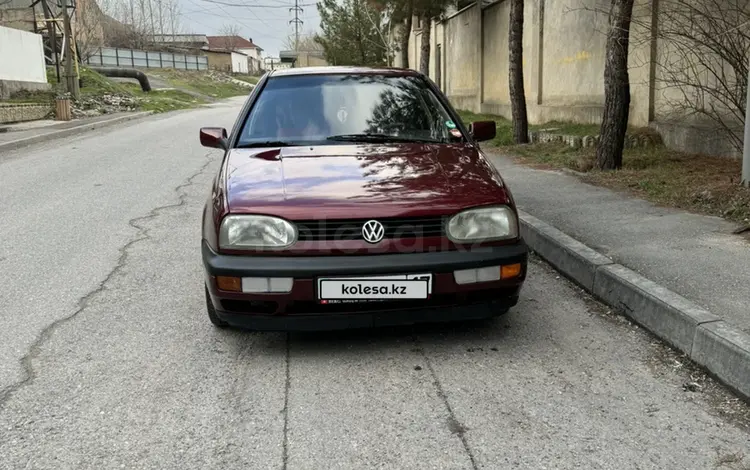 Volkswagen Golf 1994 годаүшін2 400 000 тг. в Шымкент