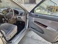 Toyota Camry 2005 годаfor7 000 000 тг. в Атырау – фото 13