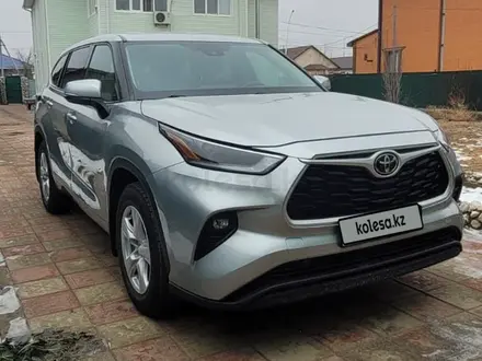 Toyota Highlander 2021 года за 19 500 000 тг. в Атырау