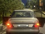 Mercedes-Benz E 230 1990 года за 800 000 тг. в Алматы – фото 5