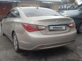 Hyundai Sonata 2011 годаfor6 200 000 тг. в Алматы – фото 4