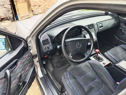 Mercedes-Benz C 180 1994 года за 1 300 000 тг. в Караганда – фото 9