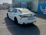 Toyota Camry 2022 года за 14 800 000 тг. в Алматы – фото 3