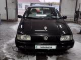 Volkswagen Passat 1993 годаүшін1 950 000 тг. в Тайынша