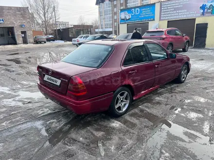 Mercedes-Benz C 220 1993 года за 1 000 000 тг. в Караганда – фото 4