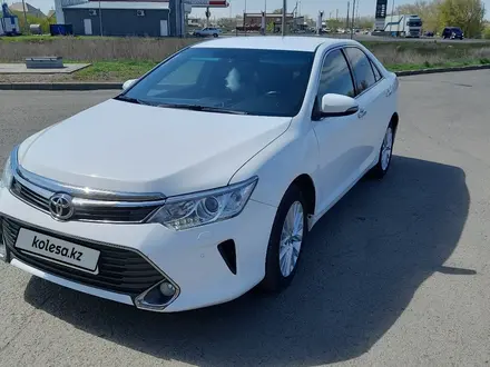 Toyota Camry 2015 года за 11 200 000 тг. в Уральск