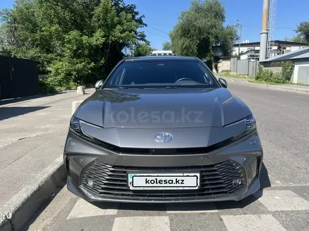 Toyota Camry 2025 года за 24 000 000 тг. в Алматы