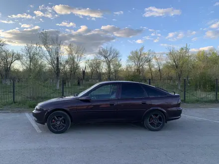 Opel Vectra 1996 года за 1 300 000 тг. в Актобе – фото 2