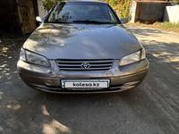 Toyota Camry 1998 годаfor2 400 000 тг. в Павлодар