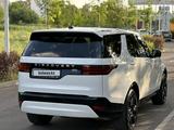 Land Rover Discovery 2022 года за 67 700 000 тг. в Алматы – фото 5