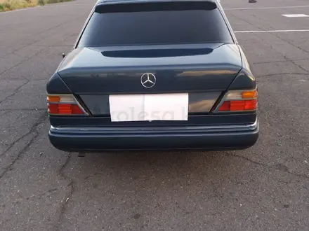 Mercedes-Benz E 200 1990 года за 1 700 000 тг. в Аксу – фото 5