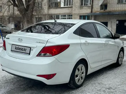 Hyundai Accent 2015 года за 5 900 000 тг. в Жезказган – фото 4