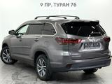 Toyota Highlander Luxe 2017 года за 16 800 000 тг. в Астана – фото 2