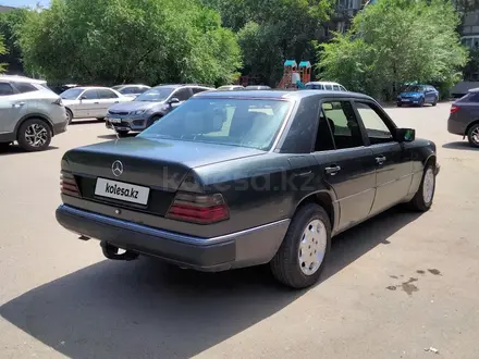 Mercedes-Benz E 230 1992 года за 1 600 000 тг. в Павлодар – фото 3