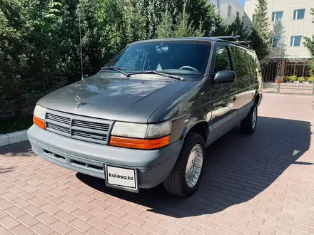 Dodge Caravan 1995 года за 2 600 000 тг. в Астана – фото 2