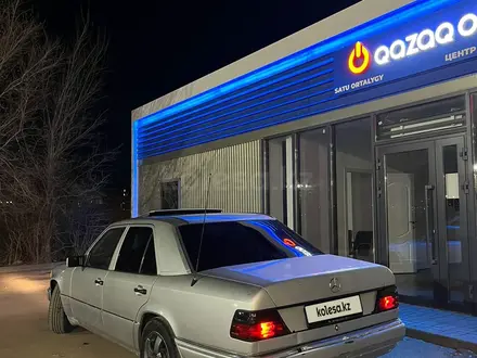 Mercedes-Benz E 200 1993 года за 1 700 000 тг. в Жезказган – фото 5