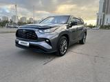 Toyota Highlander 2021 года за 18 000 000 тг. в Астана