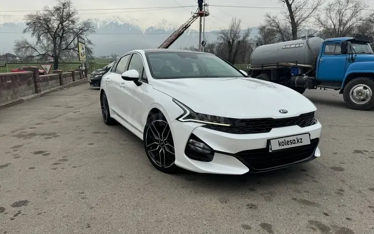 Kia K5 2021 года за 13 000 000 тг. в Алматы