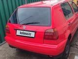 Volkswagen Golf 1996 года за 1 300 000 тг. в Караганда – фото 2