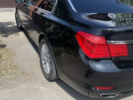BMW 750 2010 года за 9 500 000 тг. в Астана – фото 9