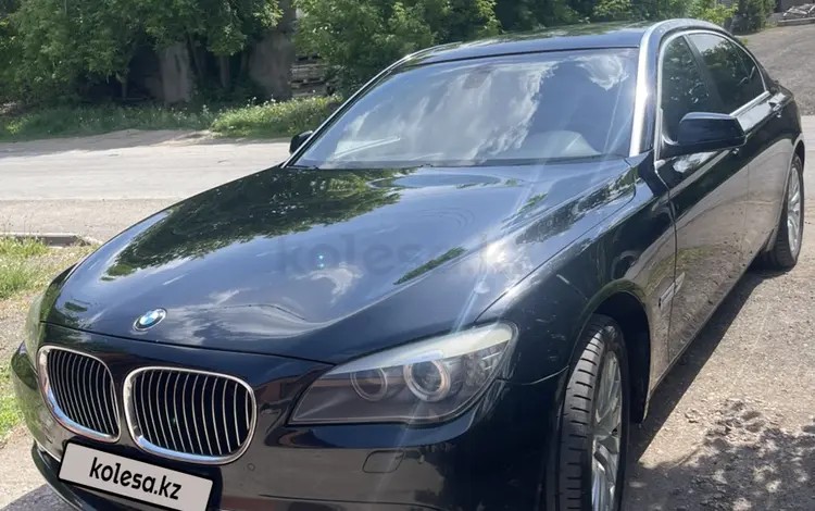 BMW 750 2010 года за 9 500 000 тг. в Астана