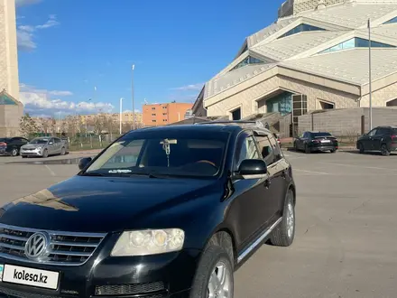 Volkswagen Touareg 2004 года за 5 000 000 тг. в Астана – фото 3