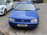 Volkswagen Golf 2003 года за 2 400 000 тг. в Астана