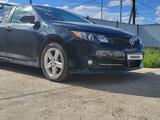 Toyota Camry 2014 года за 7 200 000 тг. в Атырау – фото 3