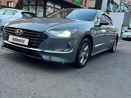 Hyundai Sonata 2022 года за 12 800 000 тг. в Алматы