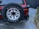 Toyota Hilux Surf 1992 годаүшін2 000 000 тг. в Шымкент – фото 5