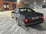 Mercedes-Benz E 320 1991 года за 1 450 000 тг. в Астана – фото 3