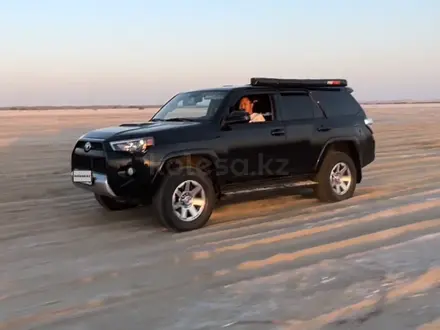 Toyota 4Runner 2015 года за 17 000 000 тг. в Актау – фото 5