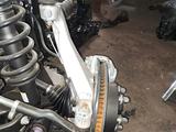 Цапфа ступица 2UZ 1GR 3UR 1UR 1FZ 1VD V35A F33A 1FZ полуось задняя привода за 65 000 тг. в Алматы