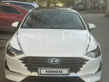 Hyundai Sonata 2023 года за 13 200 000 тг. в Алматы