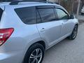Toyota RAV4 2010 года за 8 000 000 тг. в Актобе – фото 2