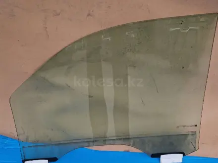 Стекло на передние двери Кадиллак Ескаладе 2007г за 30 000 тг. в Алматы – фото 2