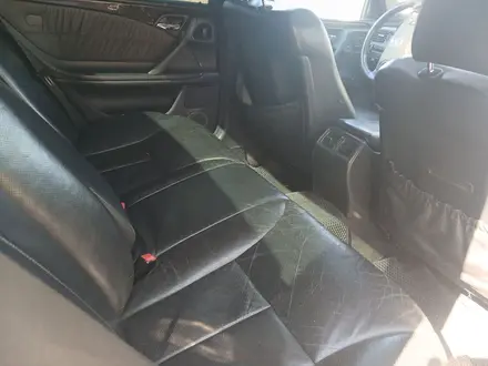 Mercedes-Benz E 320 1999 года за 3 250 000 тг. в Туркестан – фото 10