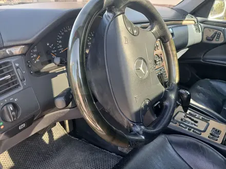Mercedes-Benz E 320 1999 года за 3 250 000 тг. в Туркестан – фото 12