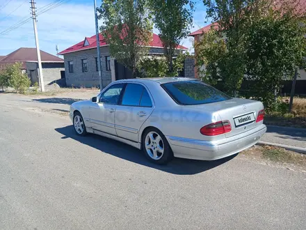 Mercedes-Benz E 320 1999 года за 3 250 000 тг. в Туркестан – фото 3
