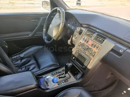 Mercedes-Benz E 320 1999 года за 3 250 000 тг. в Туркестан – фото 9
