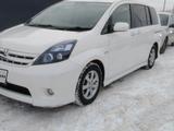 Toyota Isis 2010 года за 4 200 000 тг. в Атырау