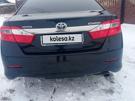 Toyota Camry 2013 года за 11 000 000 тг. в Астана – фото 2