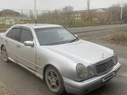 Mercedes-Benz E 280 1997 года за 2 850 000 тг. в Кызылорда – фото 4