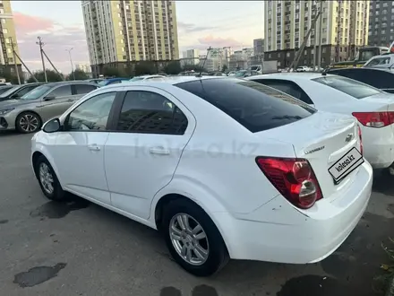 Chevrolet Aveo 2014 года за 3 800 000 тг. в Астана – фото 2