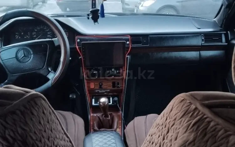 Mercedes-Benz E 200 1992 года за 1 300 000 тг. в Кокшетау