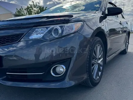 Toyota Camry 2013 года за 7 500 000 тг. в Атырау – фото 2