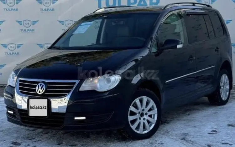 Volkswagen Touran 2007 годаүшін3 000 000 тг. в Атырау