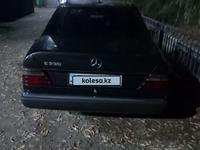 Mercedes-Benz E 230 1989 года за 550 000 тг. в Алматы