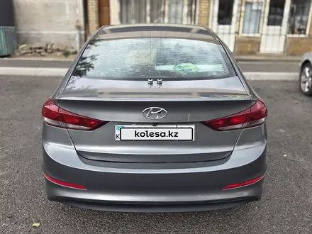 Hyundai Elantra 2018 года за 6 800 000 тг. в Тараз – фото 2